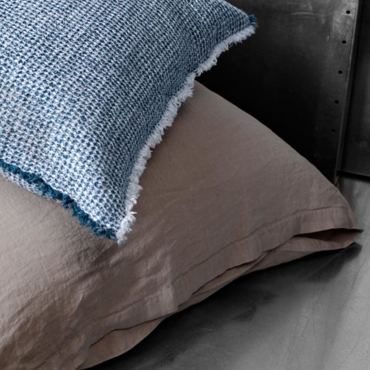 4051244403207-04-stay-zoeppritz-leinen-kissenbezug-lehm-beige